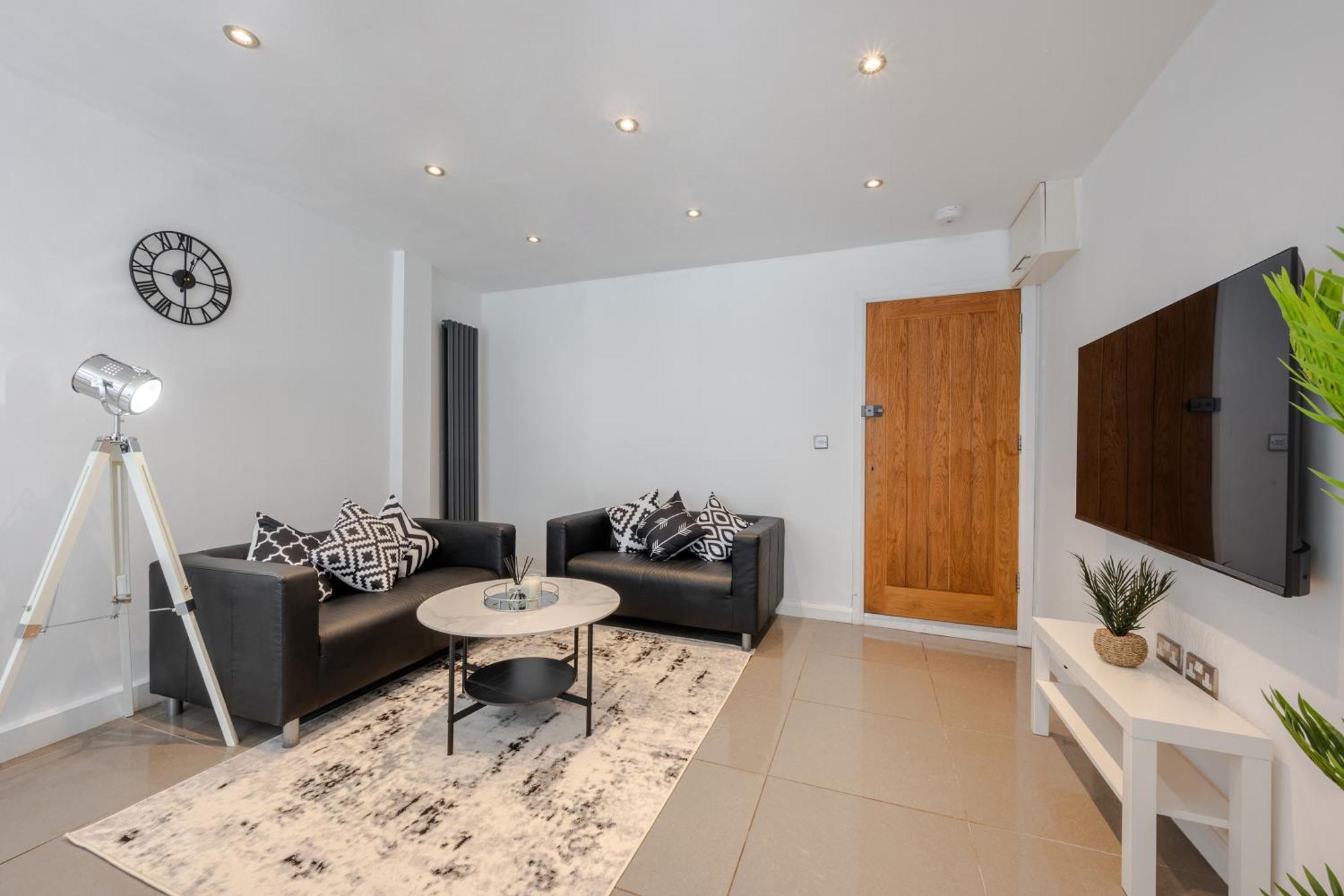 Stylish Two Bedroom Apartment By Central London With Garden Exterior photo