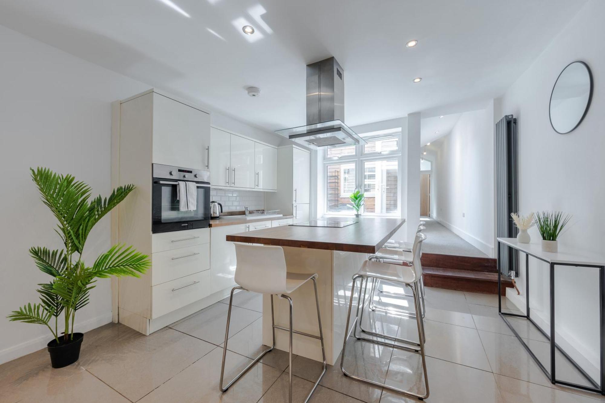 Stylish Two Bedroom Apartment By Central London With Garden Exterior photo