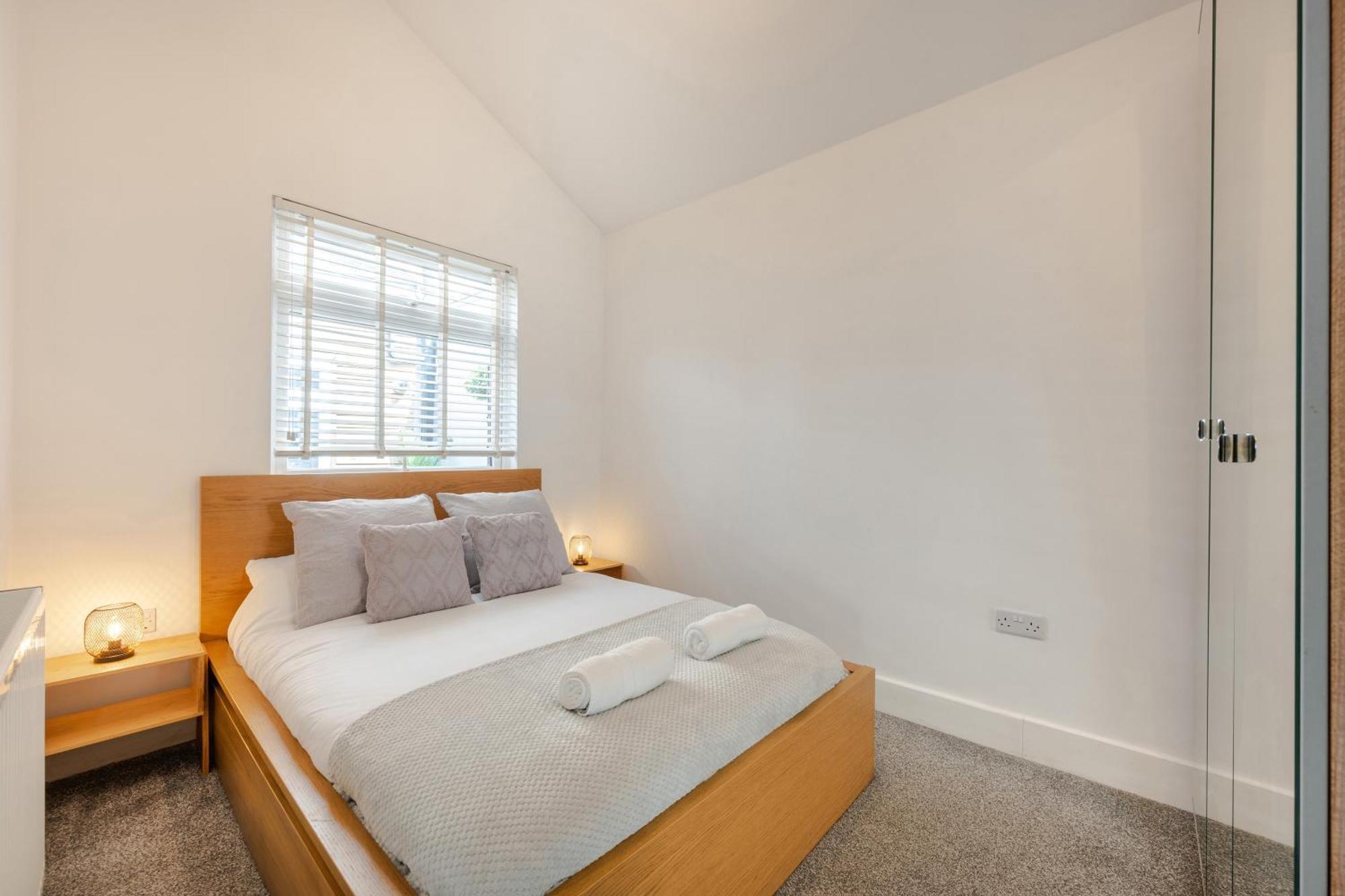 Stylish Two Bedroom Apartment By Central London With Garden Exterior photo
